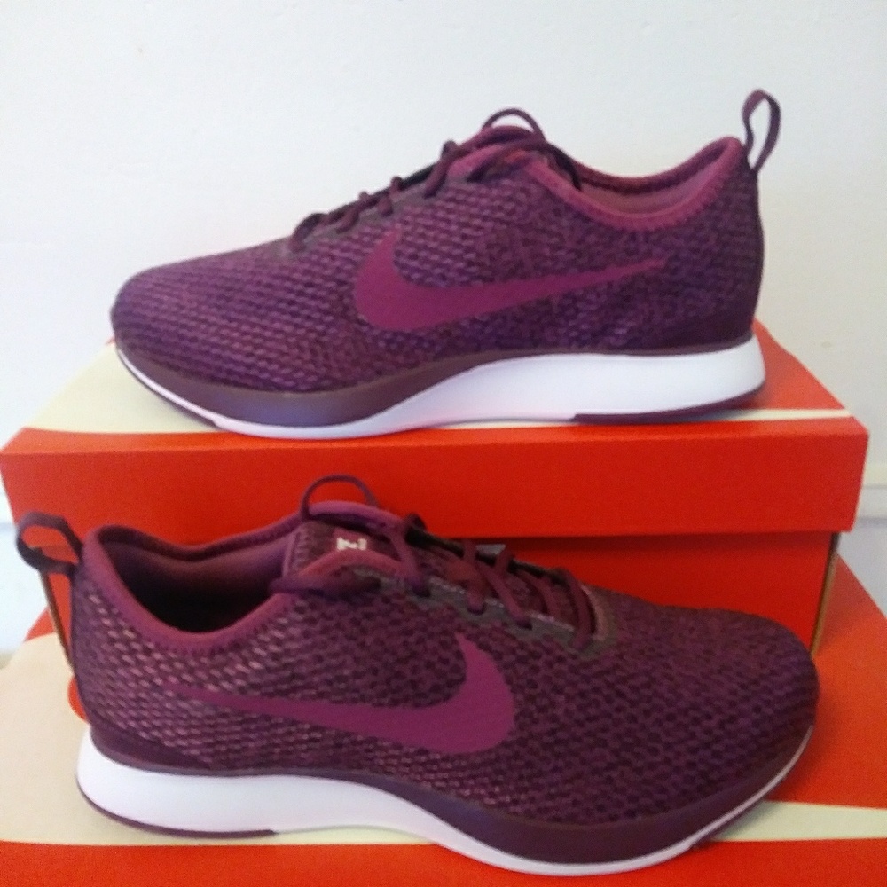 Kids Size 7Y Nike Shoes